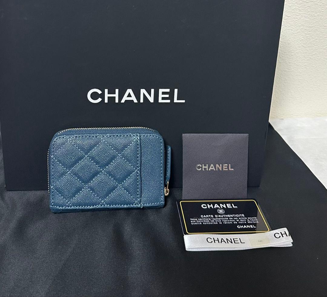 CHANEL ノベルティキルティングレザーミニ財布ネイビー