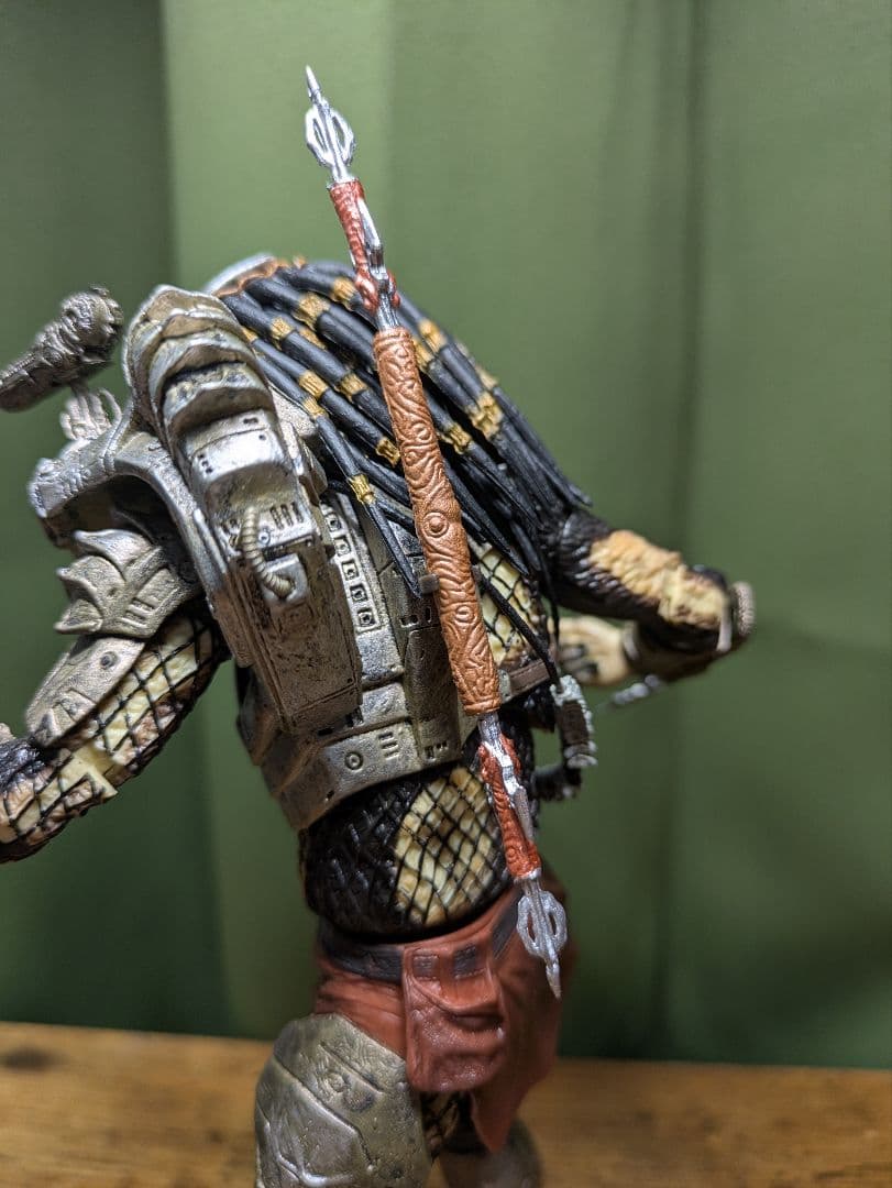 3月10日までの出品　Neca ジャングルハンタープレデター