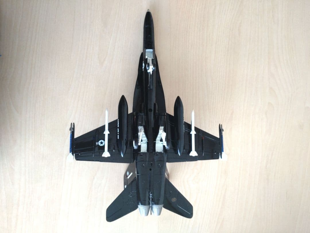 HORNET F-18 　トップガン　ホーネット