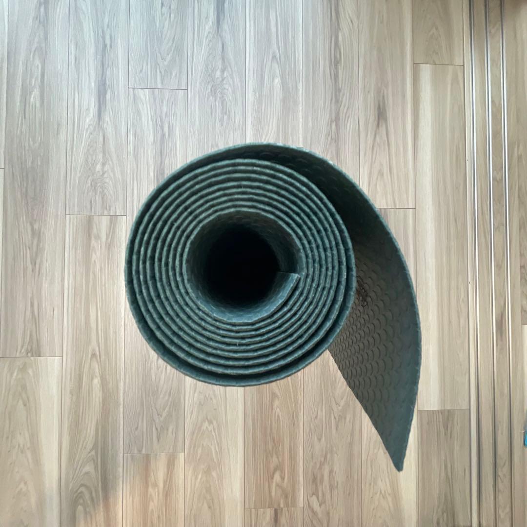 【美品】MANDUKA マンドゥカブラックセージ　ヨガマット ヨガ・エクササイズ