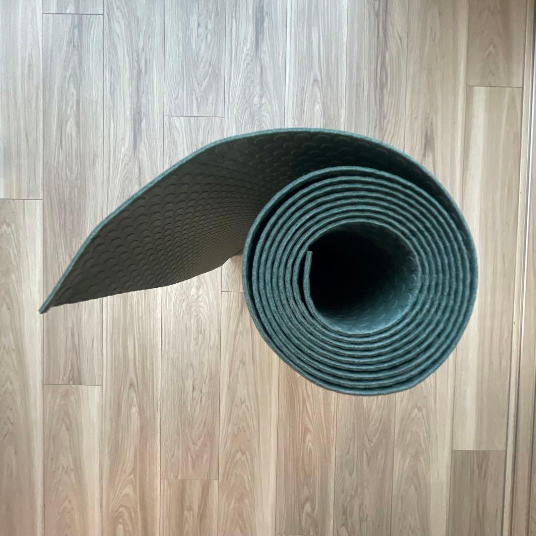 【美品】MANDUKA マンドゥカブラックセージ　ヨガマット ヨガ・エクササイズ