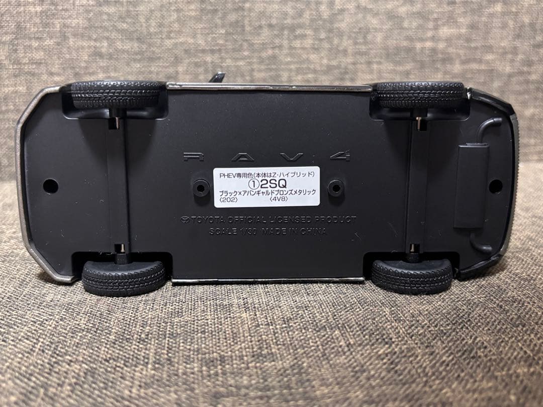 トヨタ 新型RAV4 ミニカー カラーサンプル【非売品】