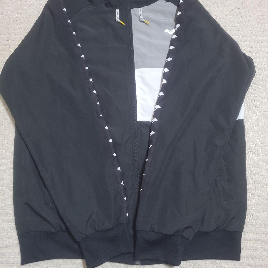 【美品】arenaフード付ナイロンジャージ　上下　　メンズL　黒　パンツ2way