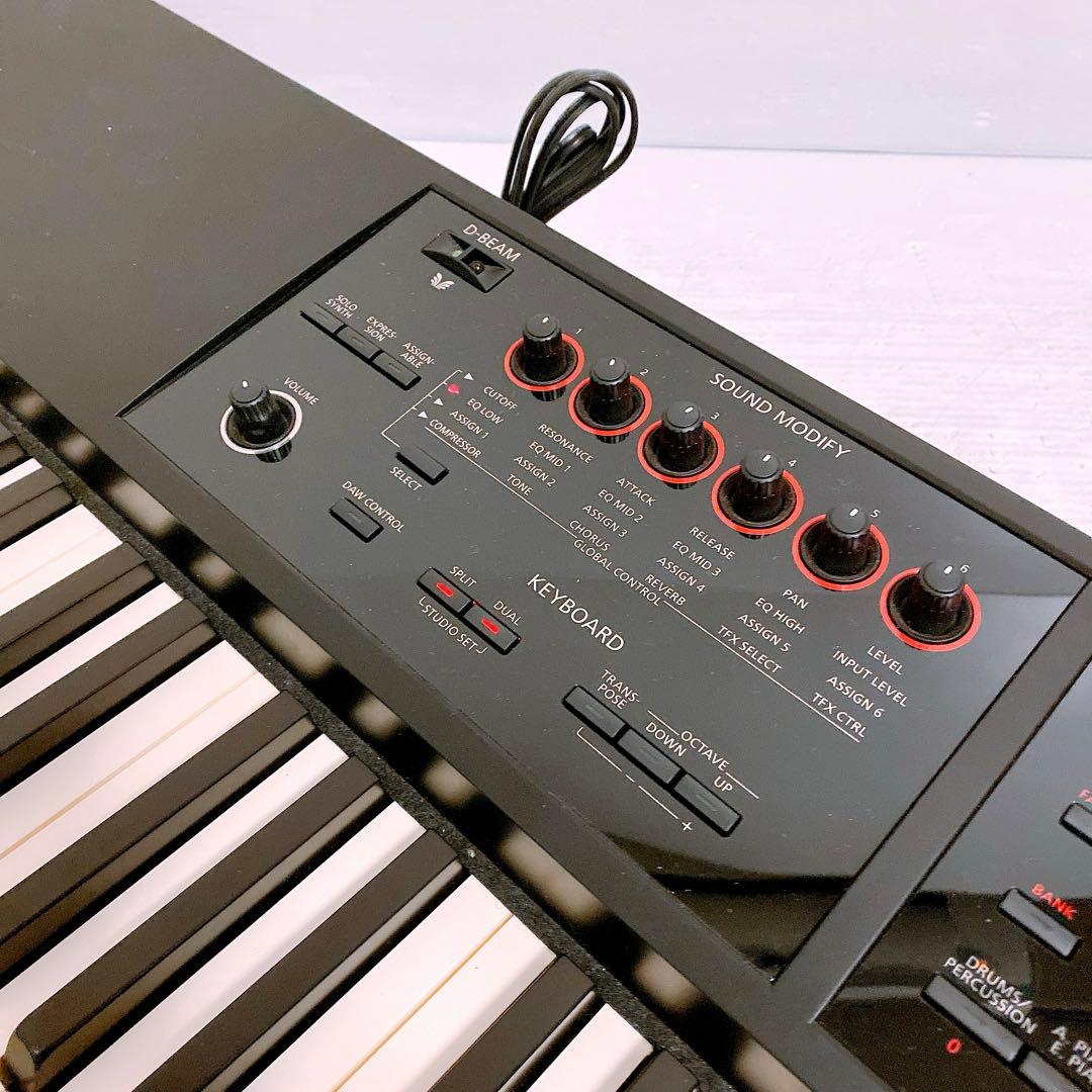 Roland FA-08 シンセサイザー