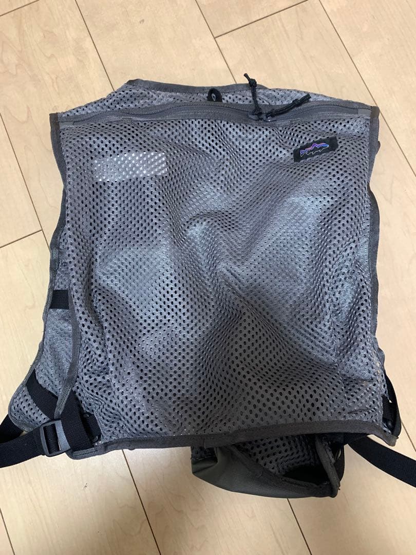 美品 patagonia フィッシングベスト グレー フリーサイズ　パタゴニア