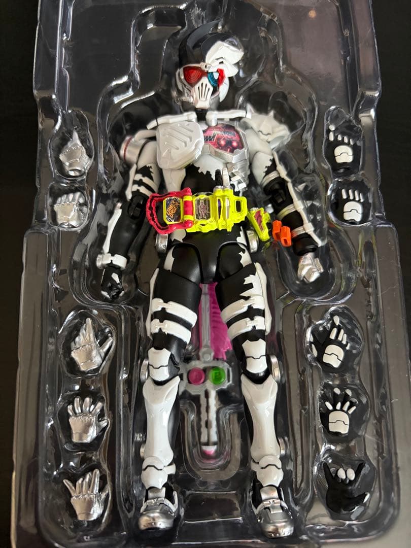 仮面ライダーゲンム ゾンビゲーマー　フィギュアーツ