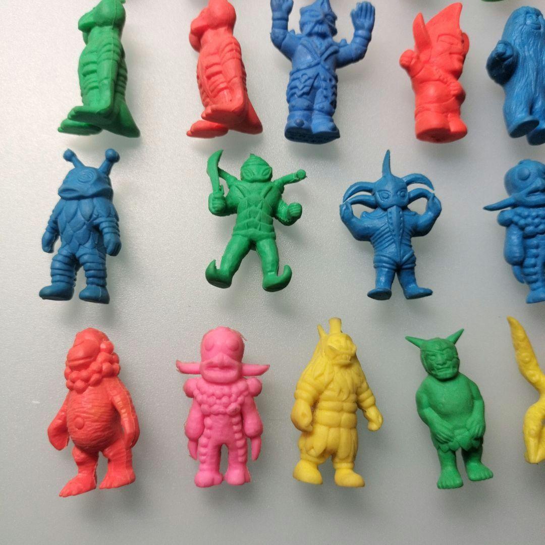 ウルトラマン　怪獣消し　パチモノ　無版権　キン消し　ドラ消し　消しゴム　レア？