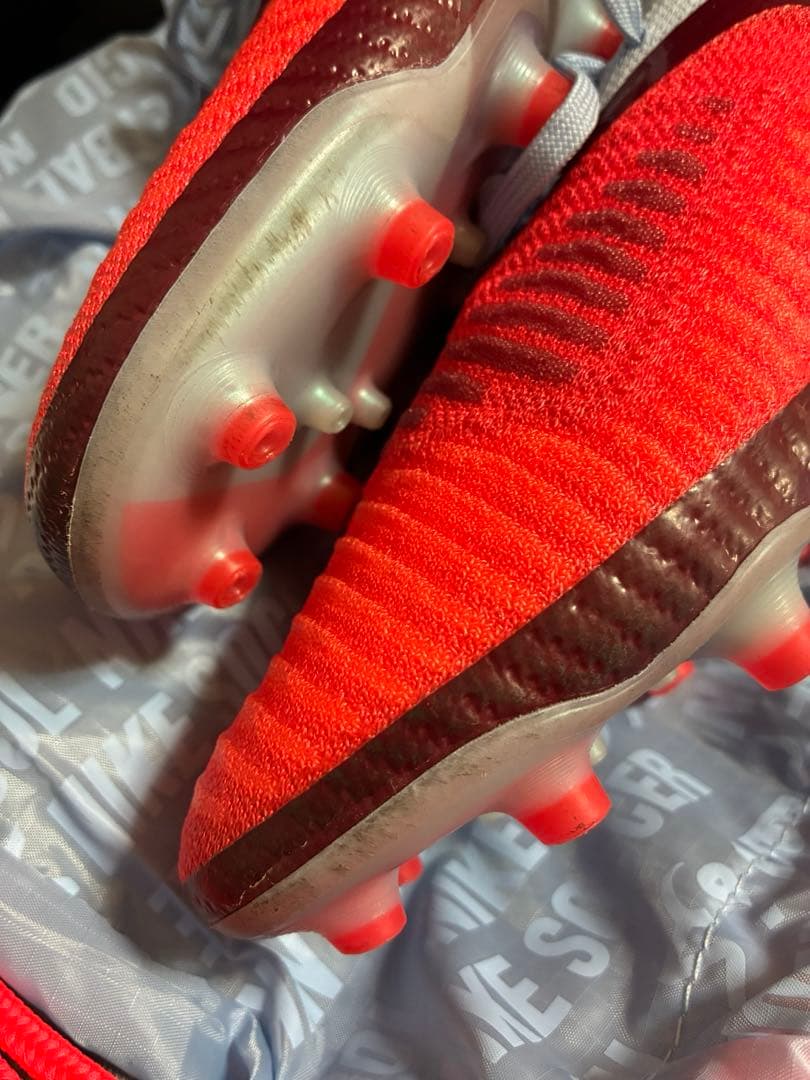 美品　Nike Phantom サッカーシューズ レッド/グレー