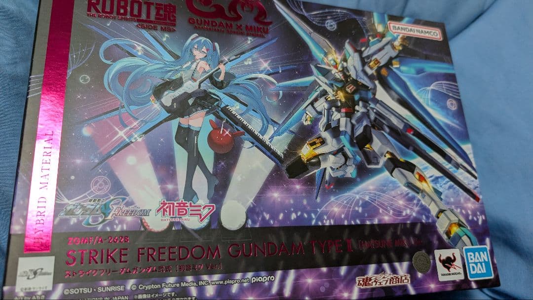 メタルロボット魂STRIKE FREEDOM GUNDAM 初音ミク