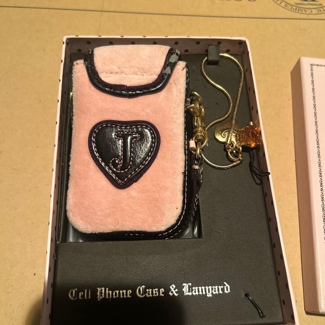 Juicy Couture 携帯電話ケース & ランヤード