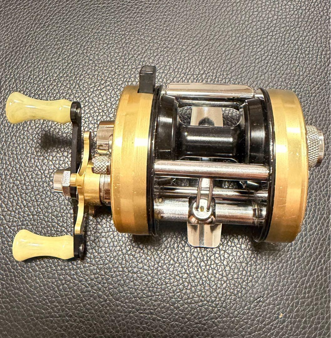 Abu 2500CI シャンパンゴールド　Availドラグ付き 3.9万スタート