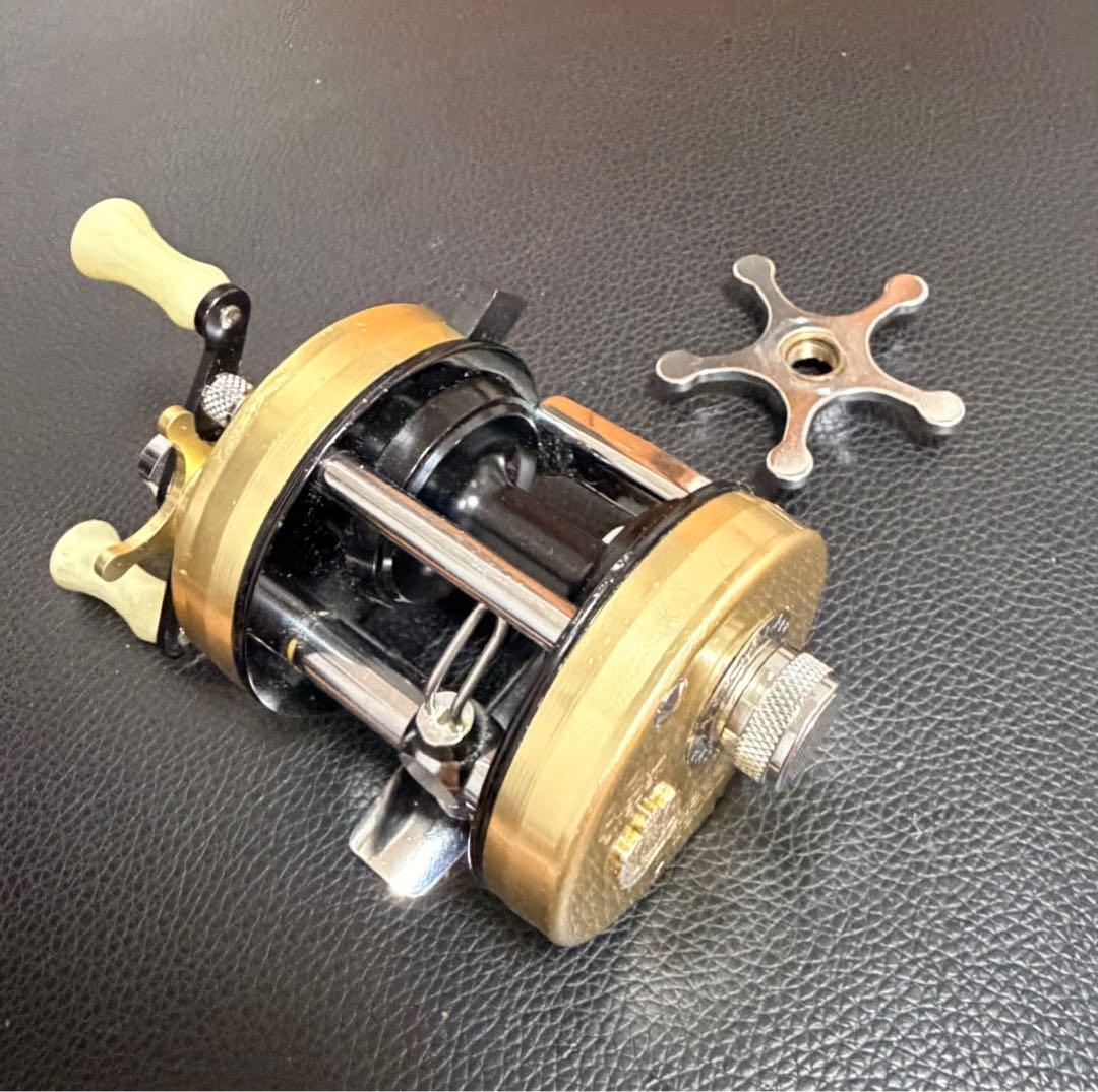 Abu 2500CI シャンパンゴールド　Availドラグ付き 3.9万スタート