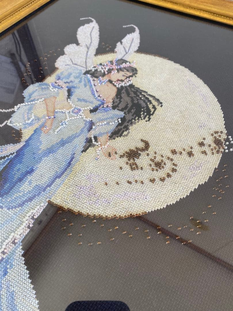 妖精と月の刺繍　額入り　Moon Fairy Spirit クロスステッチ
