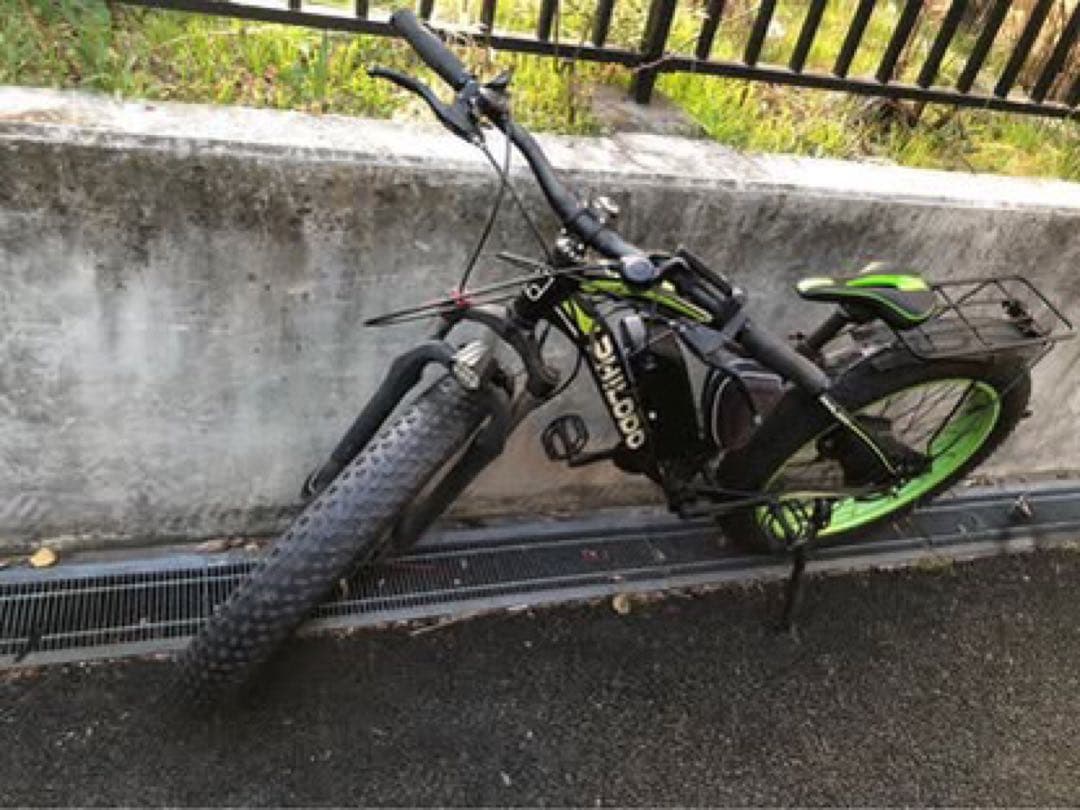 電動アシスト自転車 直接引き取りだけ。