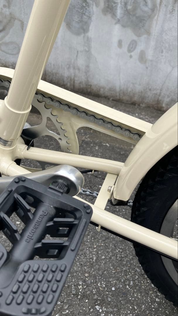 【ほぼ未使用品】ブリヂストン　ベガス　ミニベロ自転車 アイボリー直接引き取り限定