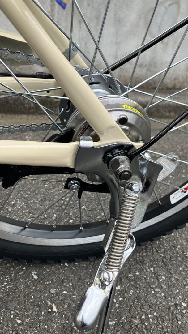 【ほぼ未使用品】ブリヂストン　ベガス　ミニベロ自転車 アイボリー直接引き取り限定