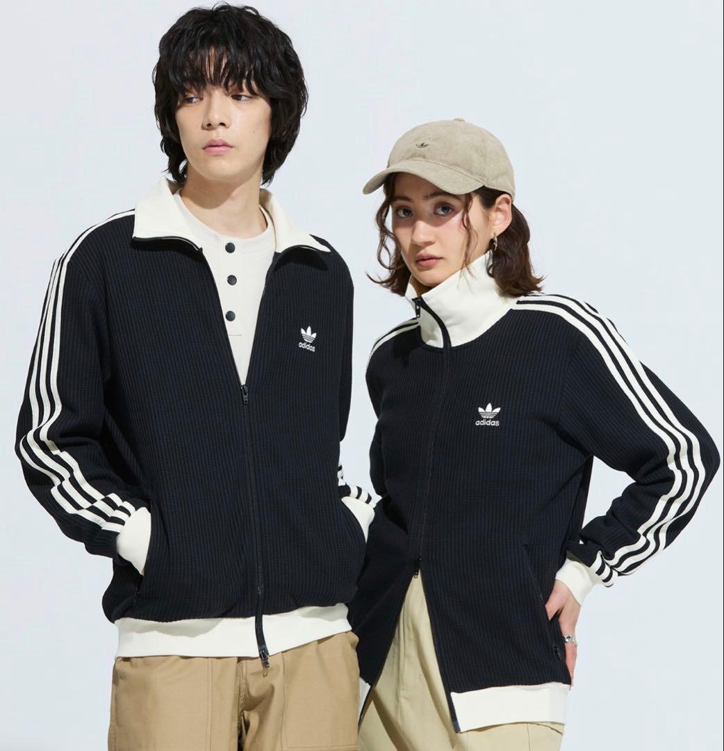adidas ワッフルトラックトップ