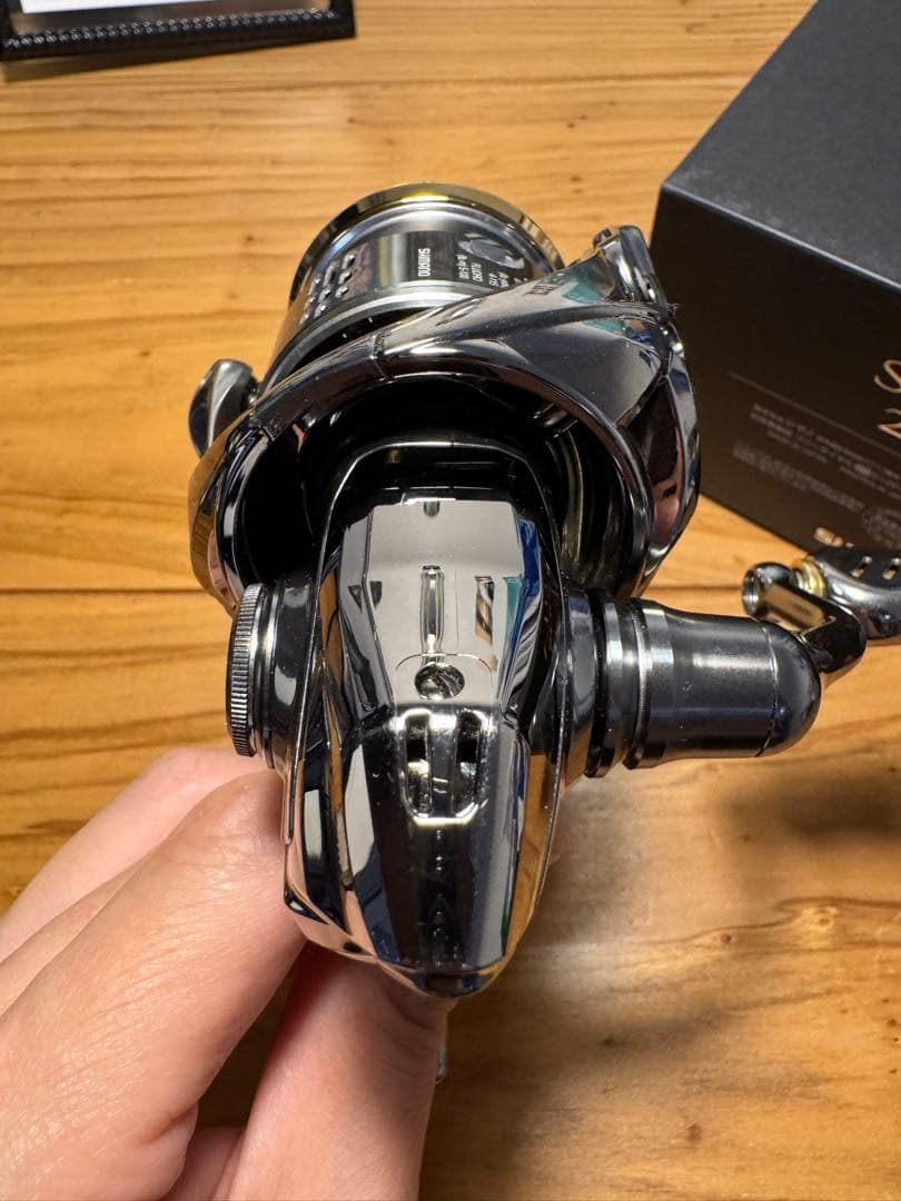 18ステラ STELLA 2500S スピニングリール
