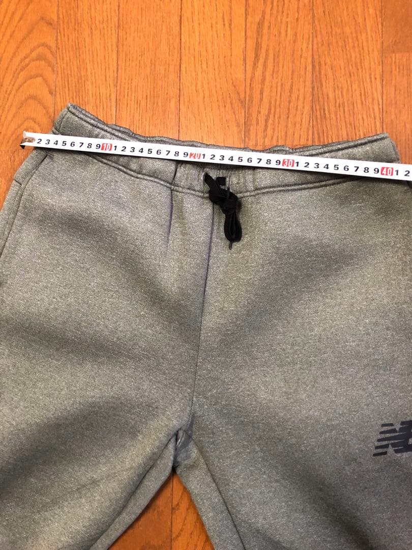 New Balance オリーブグリーン アウターとパンツセット