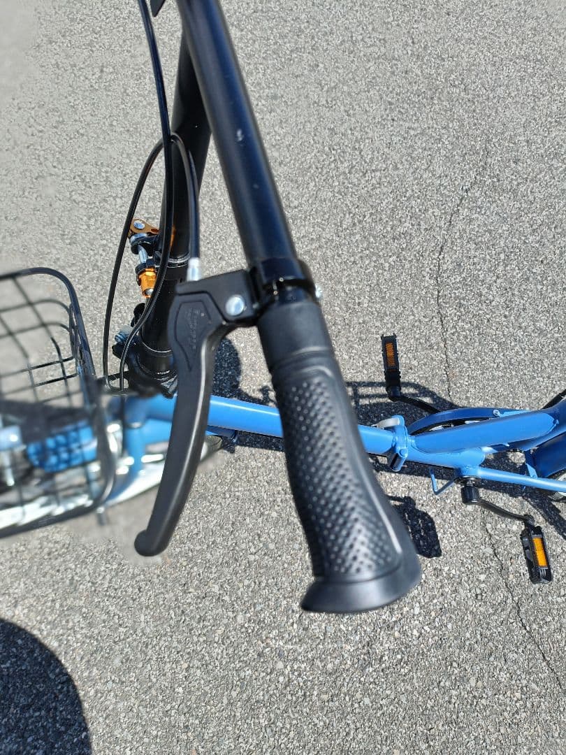折りたたみ自転車 青 前バスケット付き（購入したばかり）