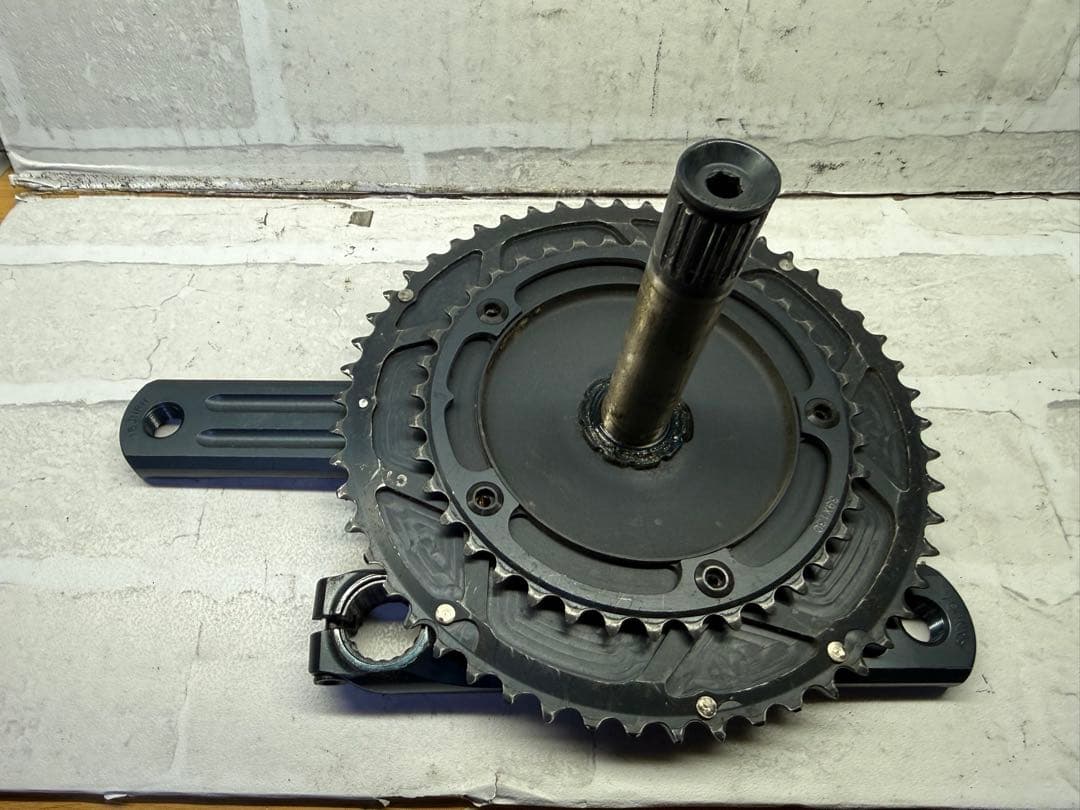 ROTOR エアロクランクセット