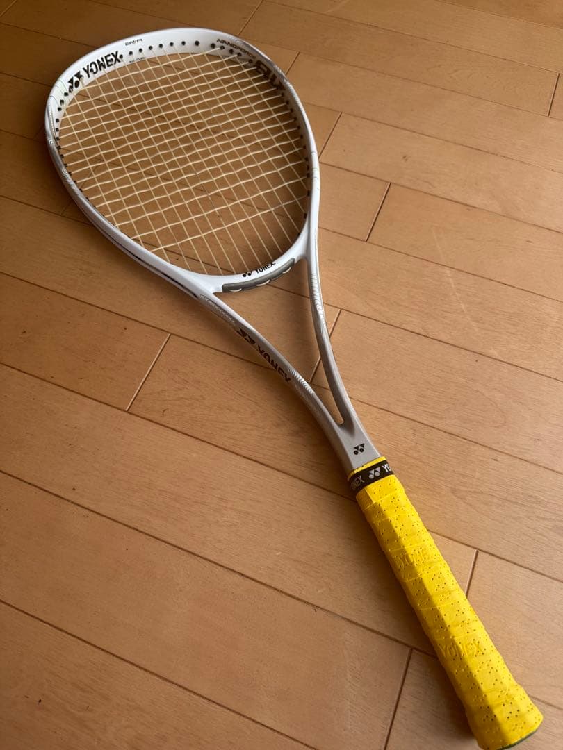 YONEX ナノフォース8VREV UL1 クールホワイト　ソフトテニスラケット