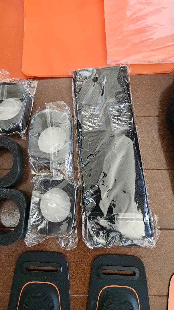 シックスパッド　レッグベルト3つ　付属品あり