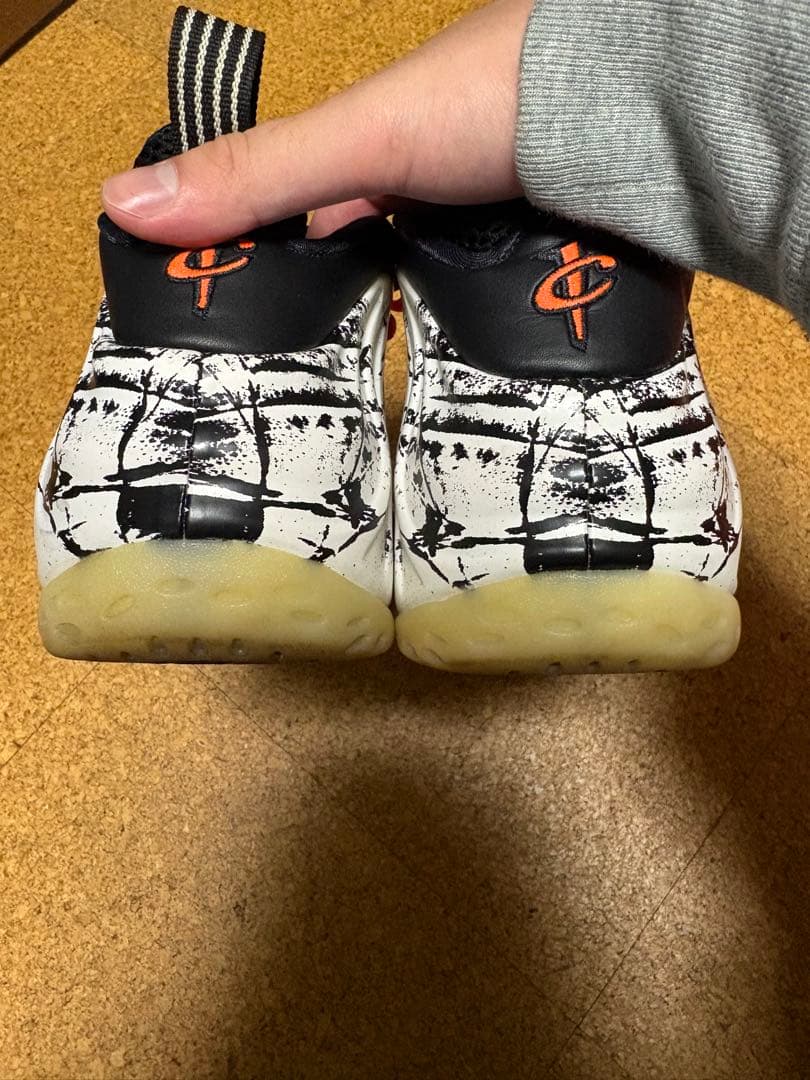 Nike Foamposite スプラッター柄 シューズ