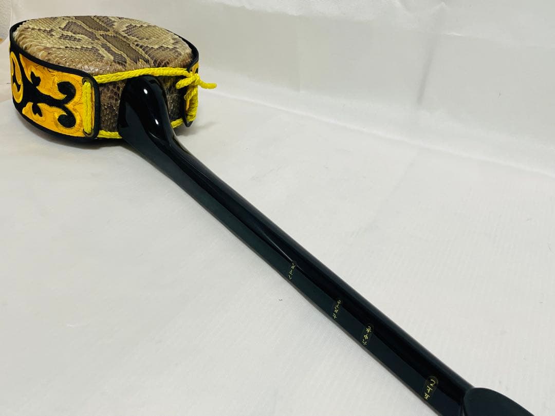 ちゅら咲　三線 本皮 本革 蛇皮 蛇革 琉球 沖縄 楽器　ソフトケース付き