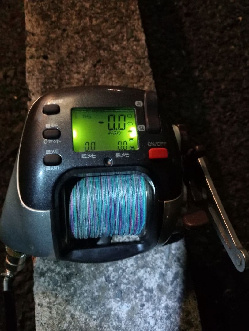 シマノ電動リール3000 H デジタル表示 シルバー美品