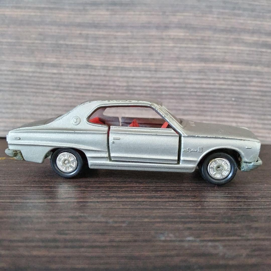トミカ　　ニッサン　スカイラインHT2000GT　　日本製