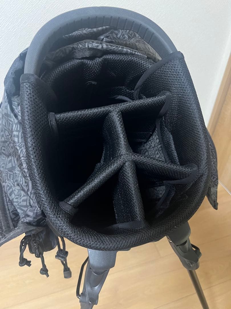 NEW ERA スタンド式キャディバッグ【黒】