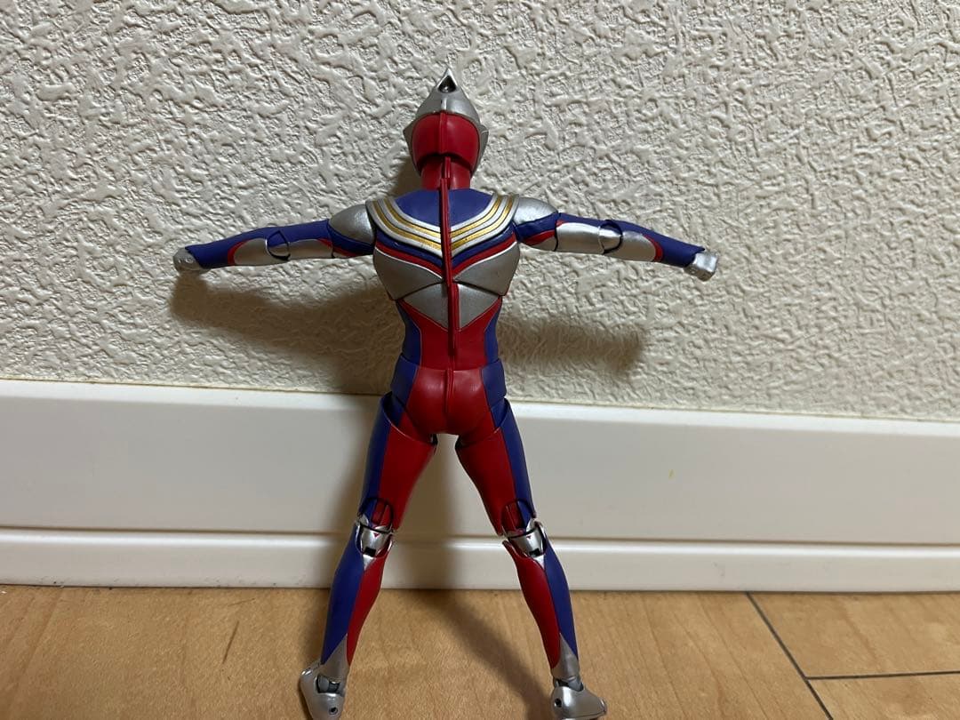 s.h figuartsウルトラマンセット ティガ ダイナ ガイアグリッドマン