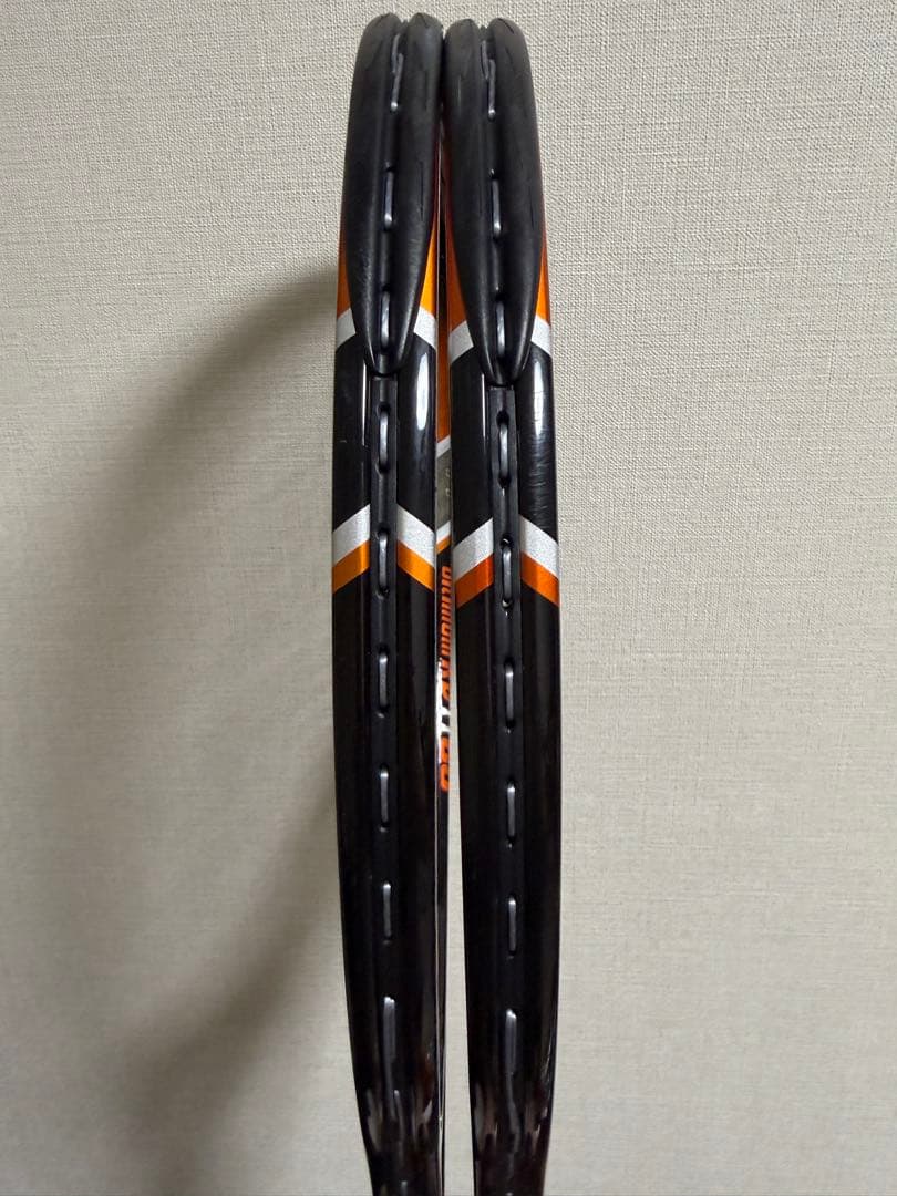 【極美品】ヨネックス Ultimum RD Ti 80 UL2 (2本)