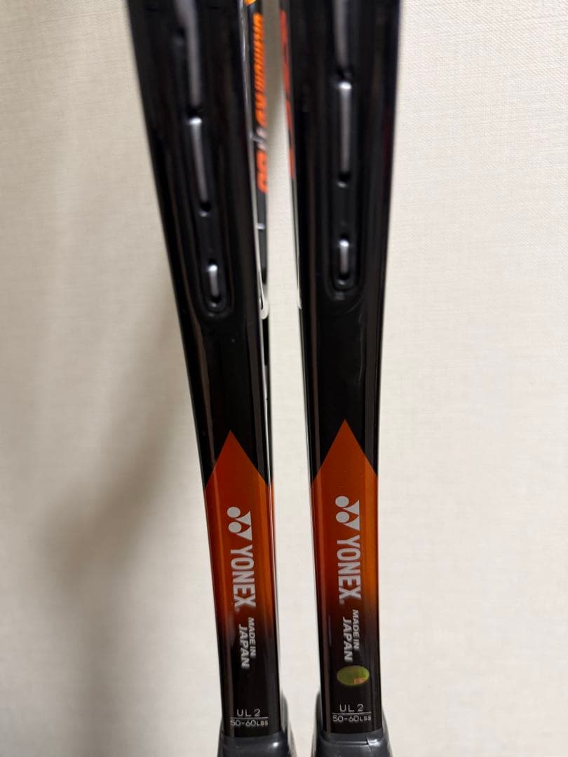 【極美品】ヨネックス Ultimum RD Ti 80 UL2 (2本)