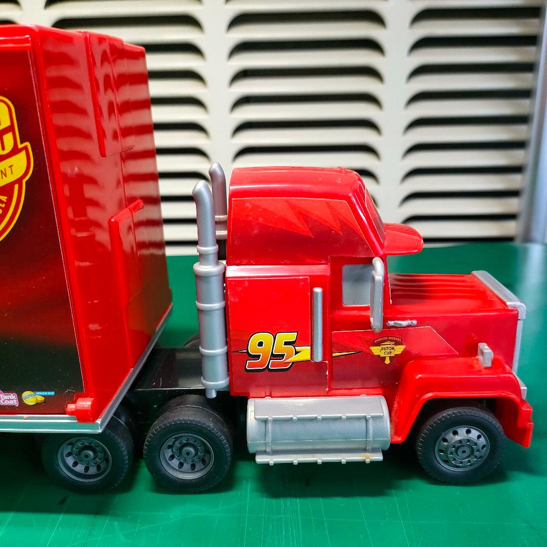 たくさんのせよう！大きなマック　トレーラー　カーズ　トミカ　タカラトミー　3