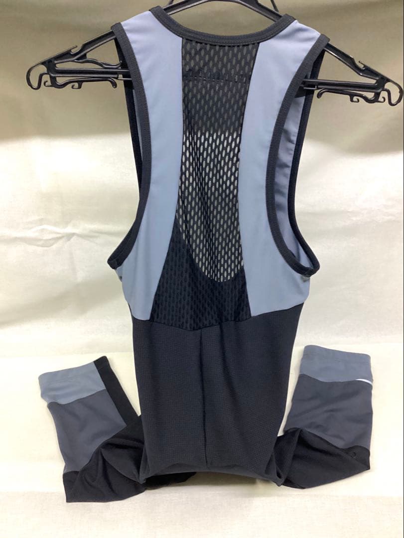 Café du Cycliste Adrienne 3/4 ビブニッカ