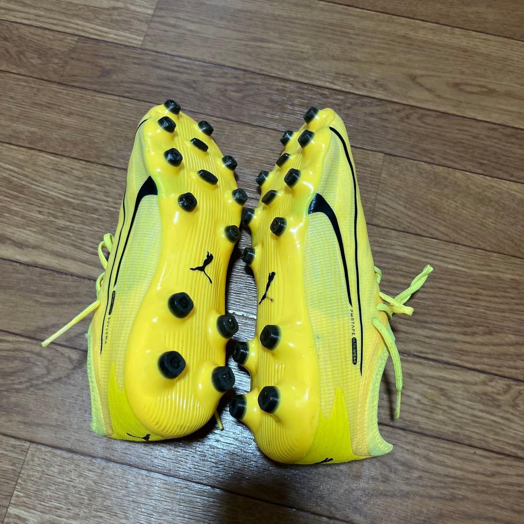 Puma イエロー サッカーシューズ