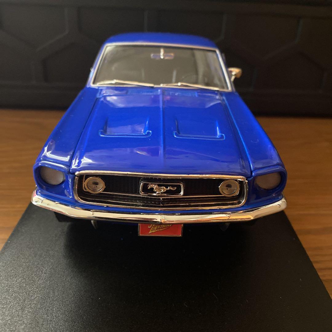 ミニカー JOHNNY LIGHTNING 1967 Ford mustang 1/18