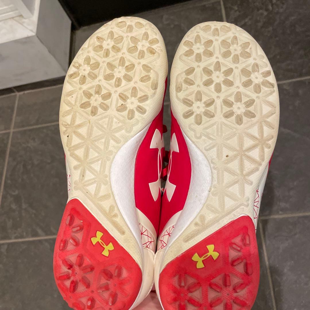 Under Armour 赤 スニーカー トレーニング用 アンダーアーマー