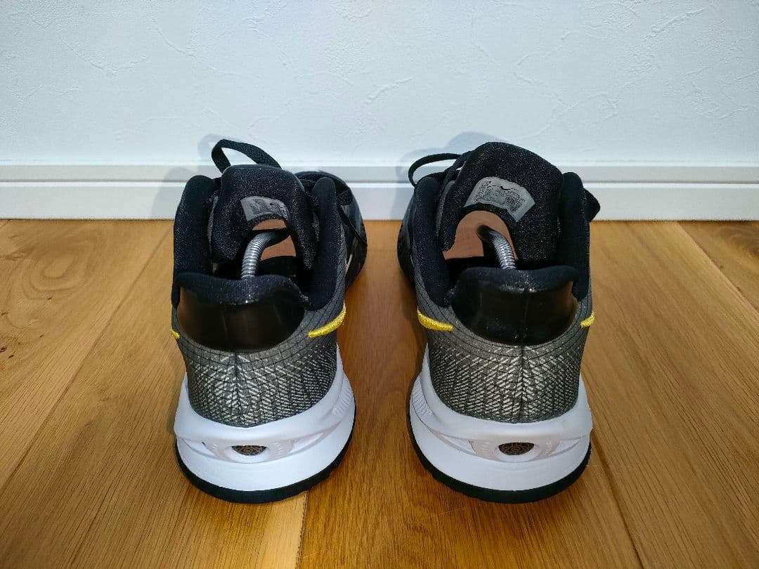 シューズ(男性用) Nike Kyrie Low 4 EP 27cm