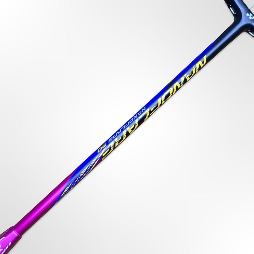 【未使用級】YONEX ナノフレア30 バドミントンラケット ケース付き