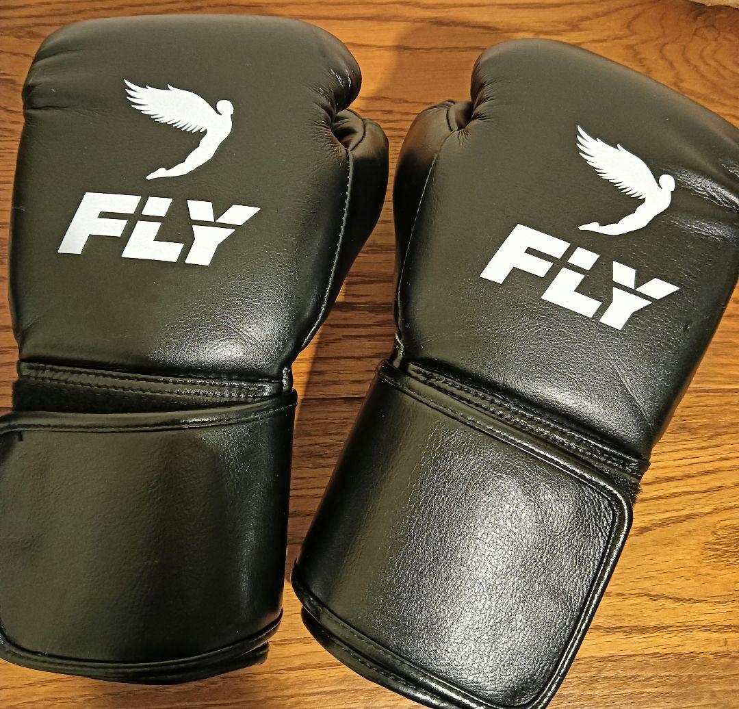 美品　ＦＬＹ ボクシンググローブ　正規品