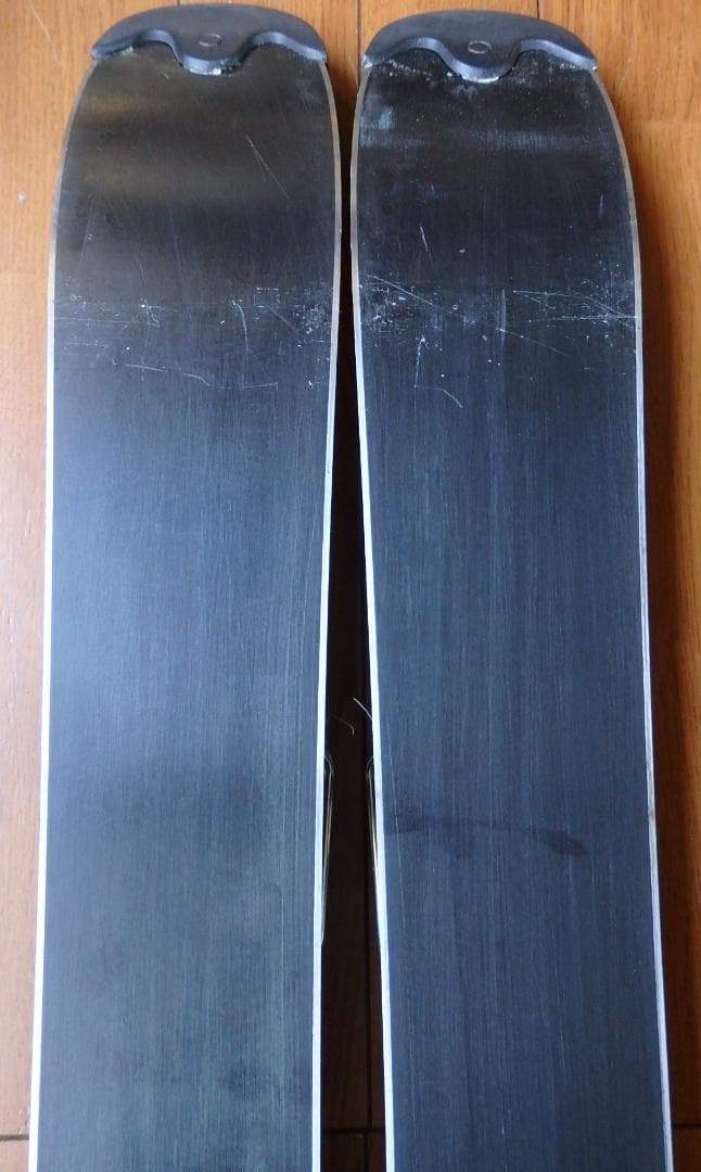 SALOMON,BIGHORN　板約82ｃｍ、ブーツ約27.0～27.5ｃｍ