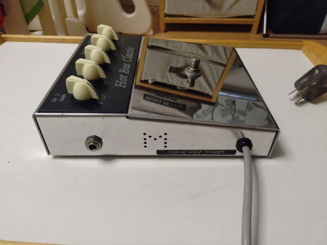 Matchless Hot Box Classic　ギタープリアンプ　真空管