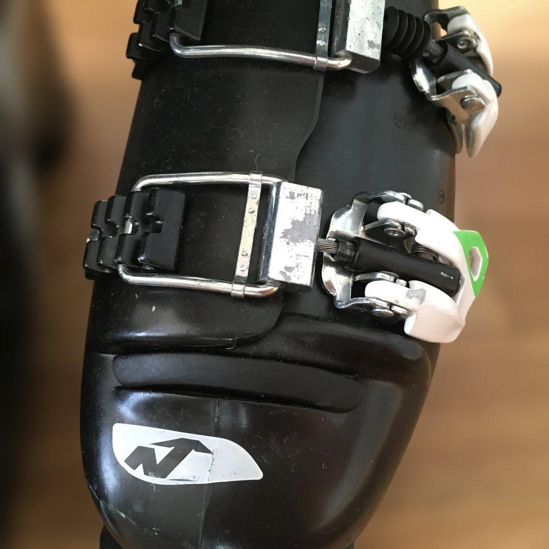 Nordica Dobermann スキーブーツ 男性用