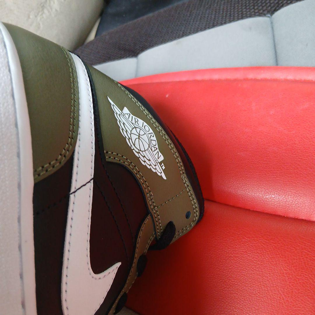 Air Jordan 1 Mid オリーブ/ブラック