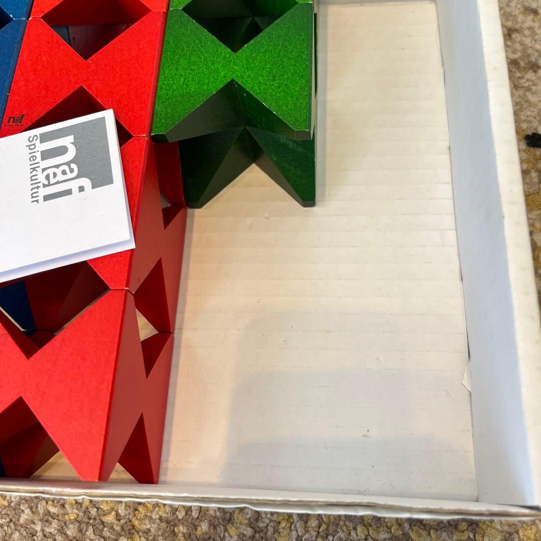 ネフ社　　スピール 積み木　　玩具 ワールドワイド English