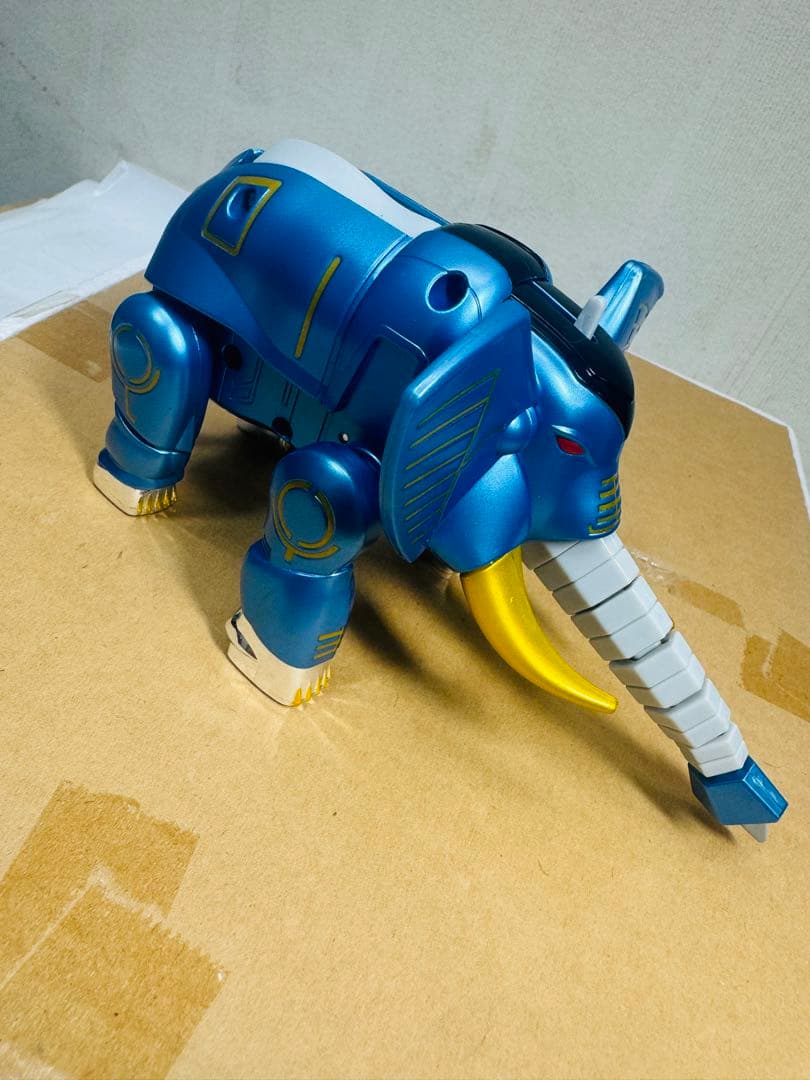 超合金 百獣戦隊ガオレンジャー BANDAI（H.K）CO..LTD ガオナイト