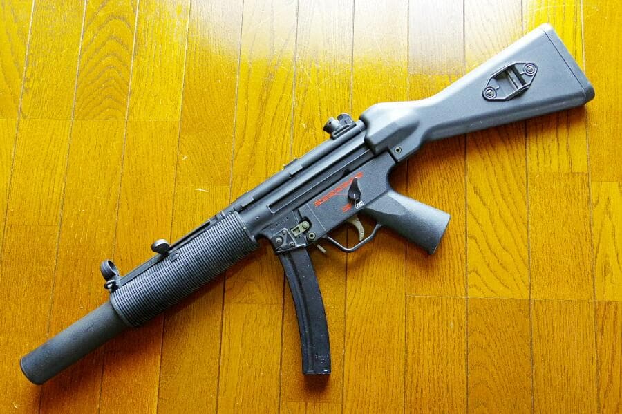 東京マルイ H&K MP5 SD5 200連射マガジン付き